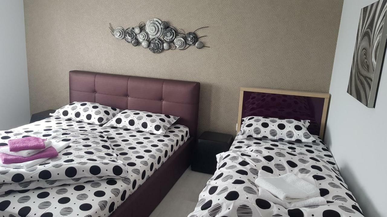 Vila Fara Nume 那沃达利 外观 照片